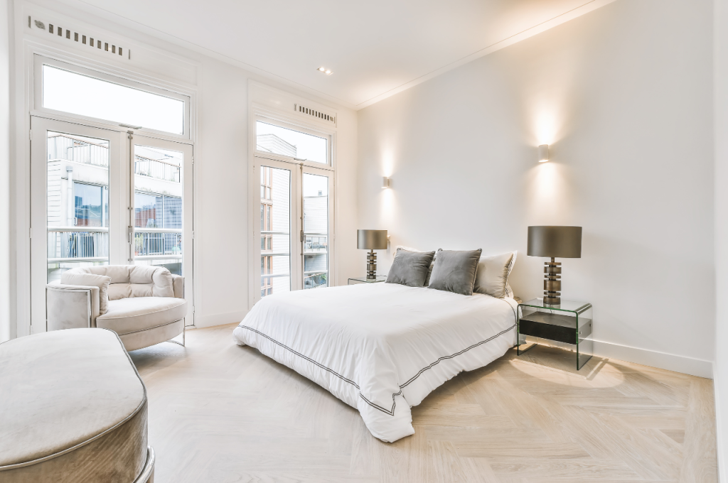 How to decorate the bedroom?