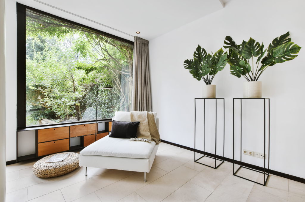 Stylish decor for tiny modern houses