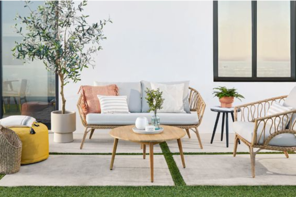 Contemporary living room without couch